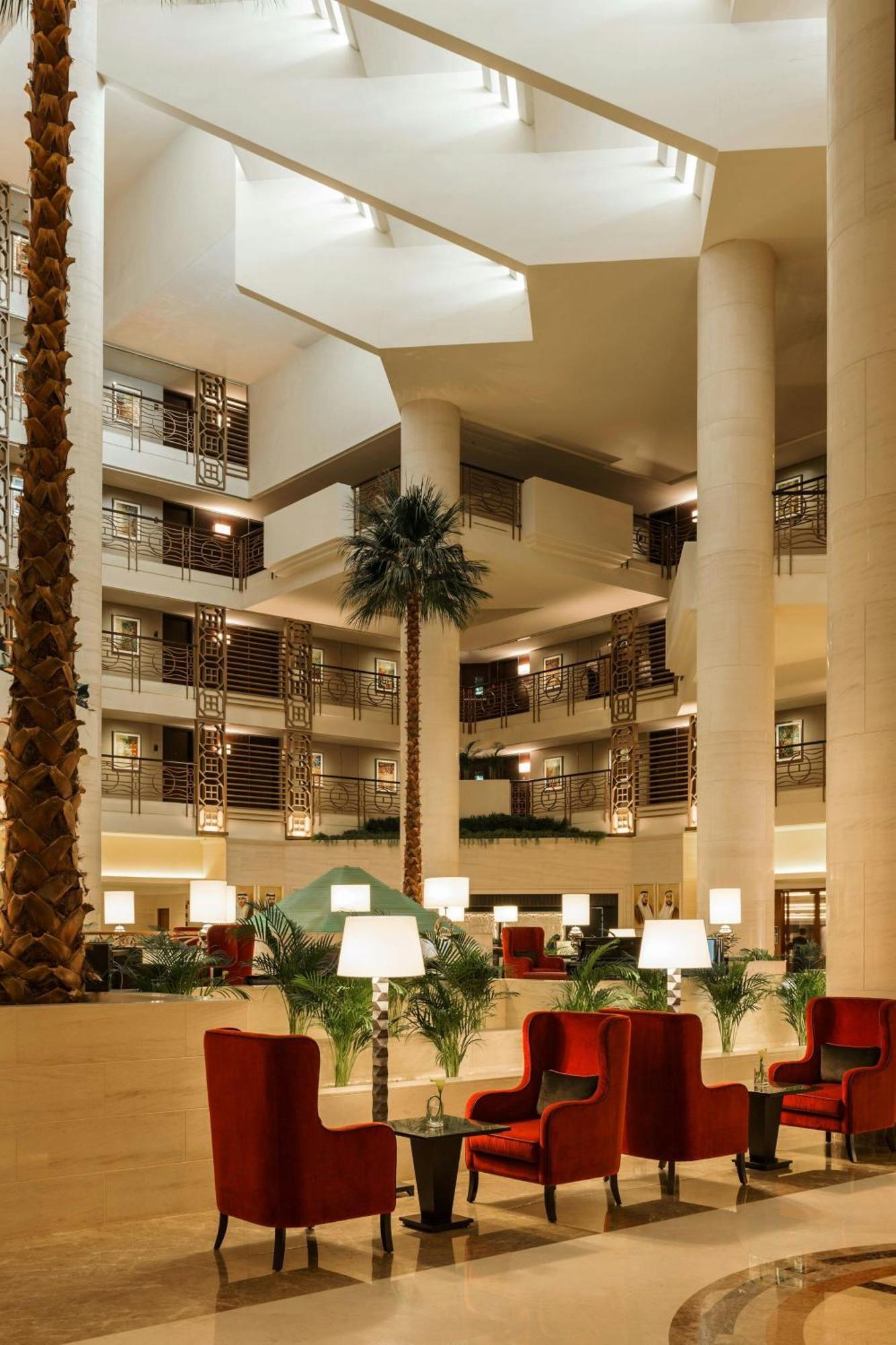 Sheraton Creek & Towers 5*