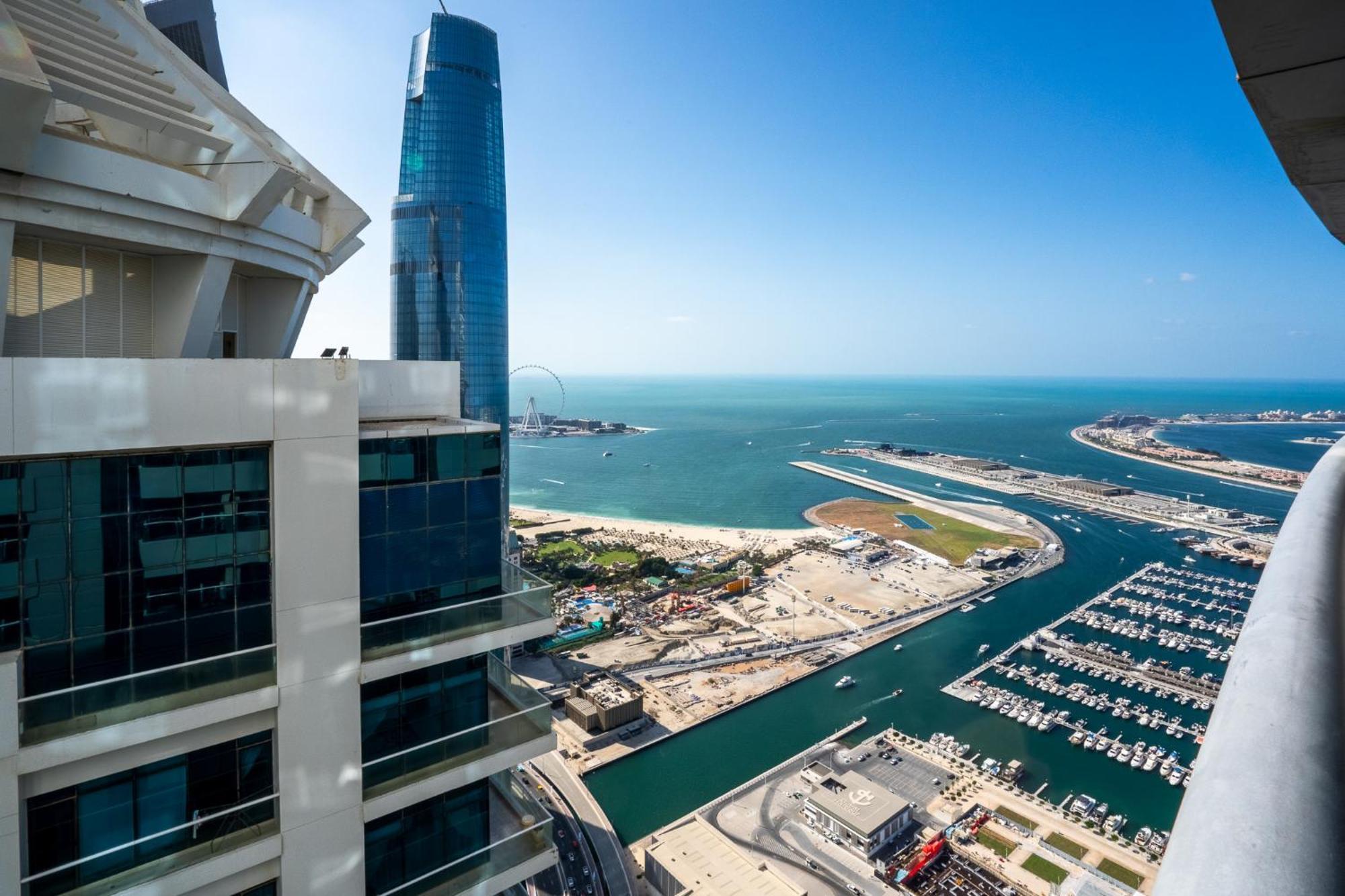 Serene Sea View One Bedroom On 67th Floor
