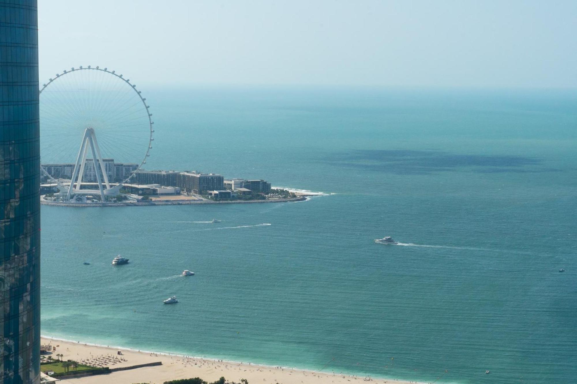 Serene Sea View One Bedroom On 67th Floor Apartment