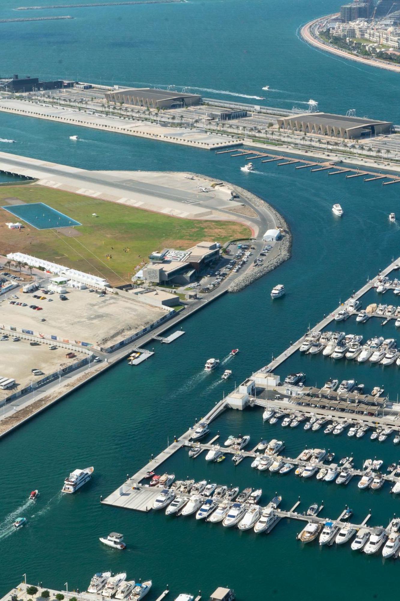 Serene Sea View One Bedroom On 67th Floor Apartment Dubai