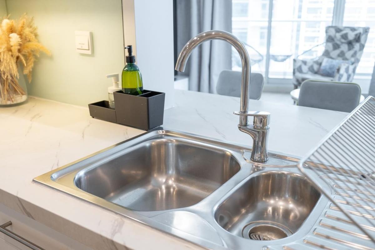 Elegant 2-bedroom With Balcony At Burj Views In Downtown Apartment Dubai