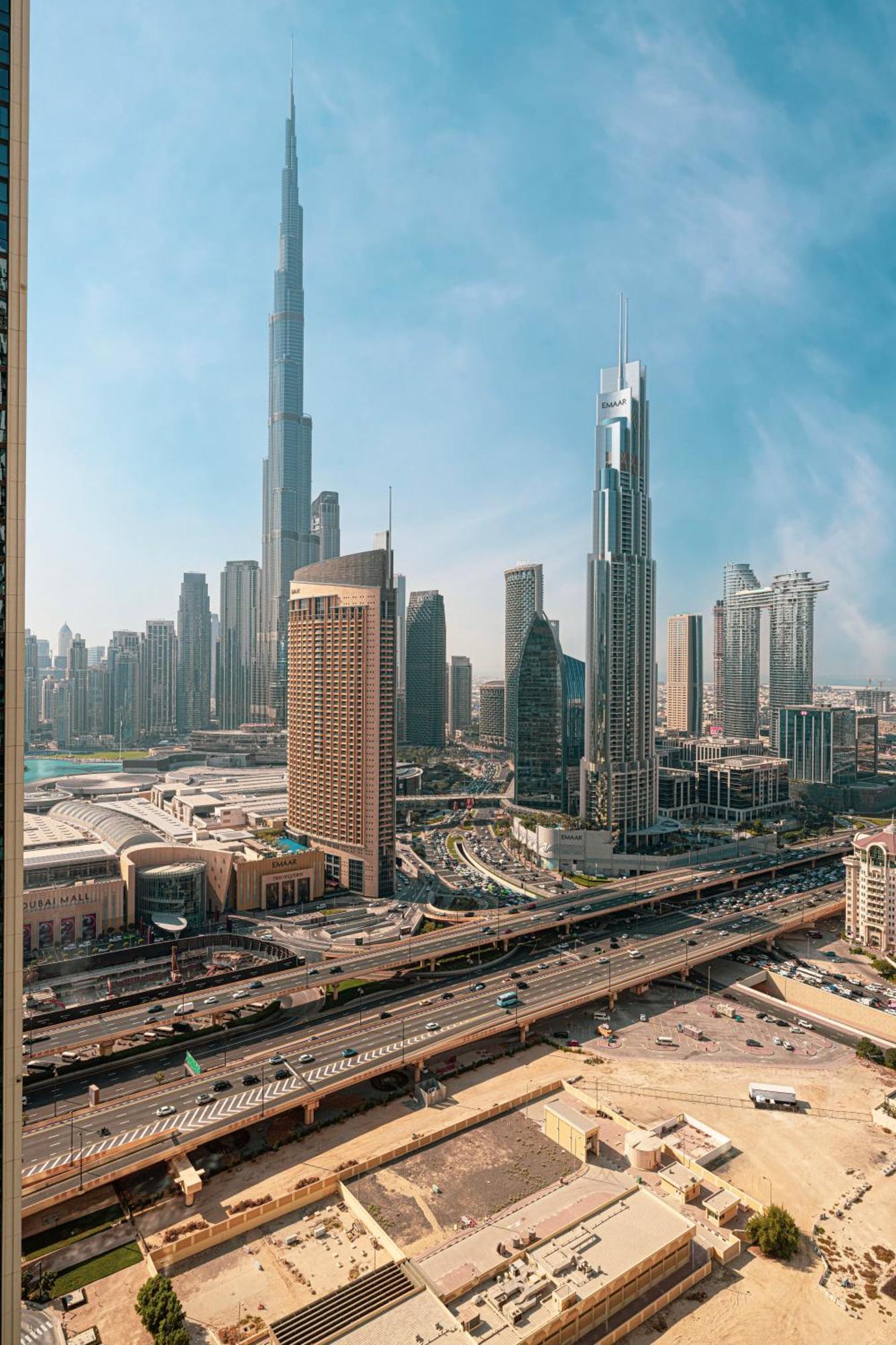 Full Burj View & Direct Access To Mall Apartment Dubai