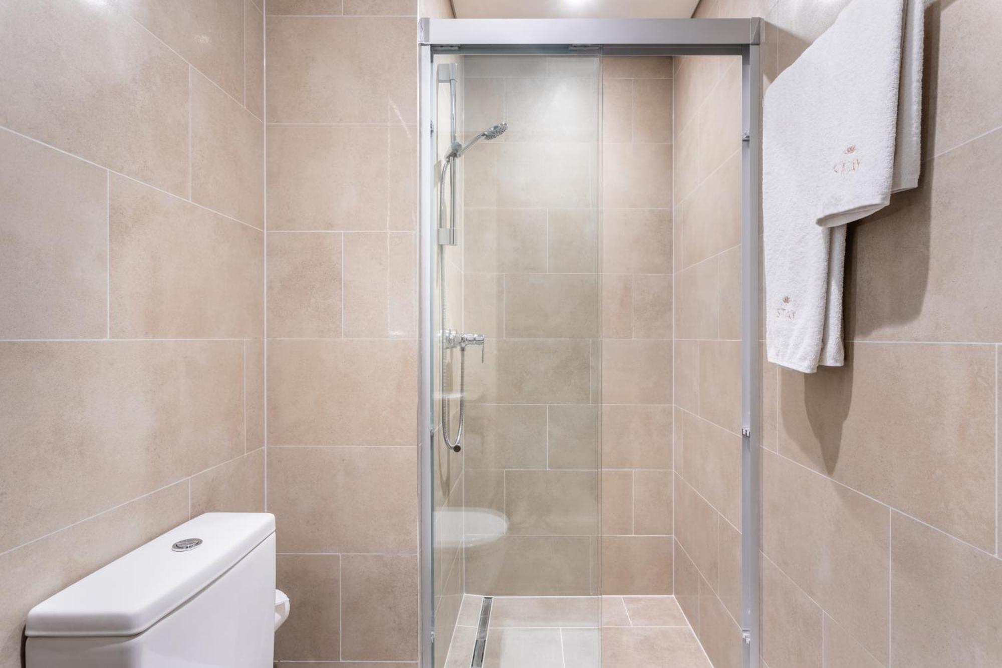 By Latinem Luxury 1br Study Cv A2812 Near Downtown Dubai