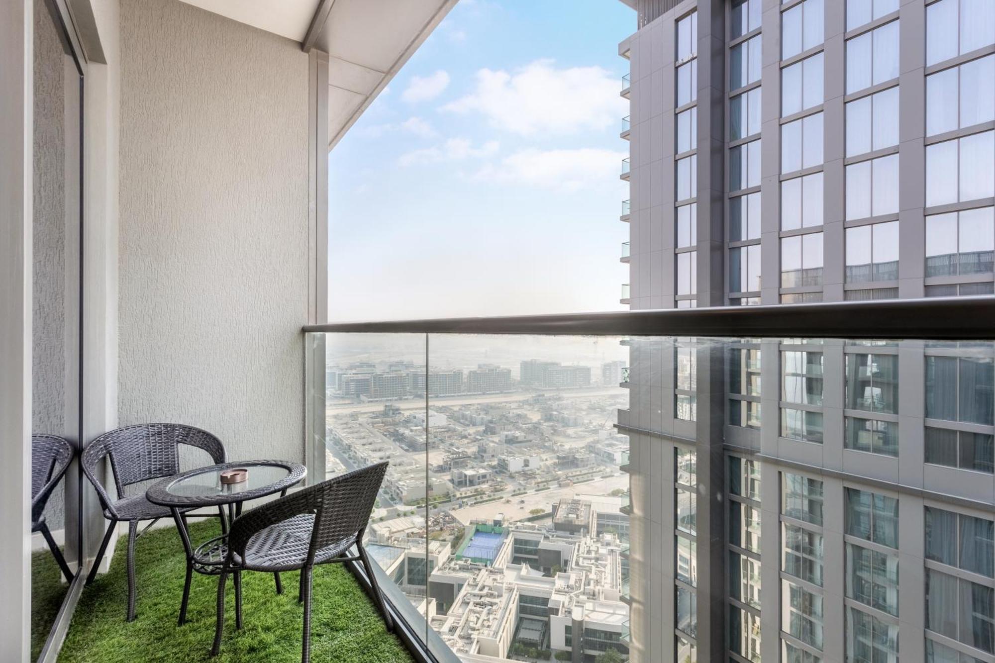 By Latinem Luxury 1br Study Cv A2812 Near Downtown Apartment Dubai