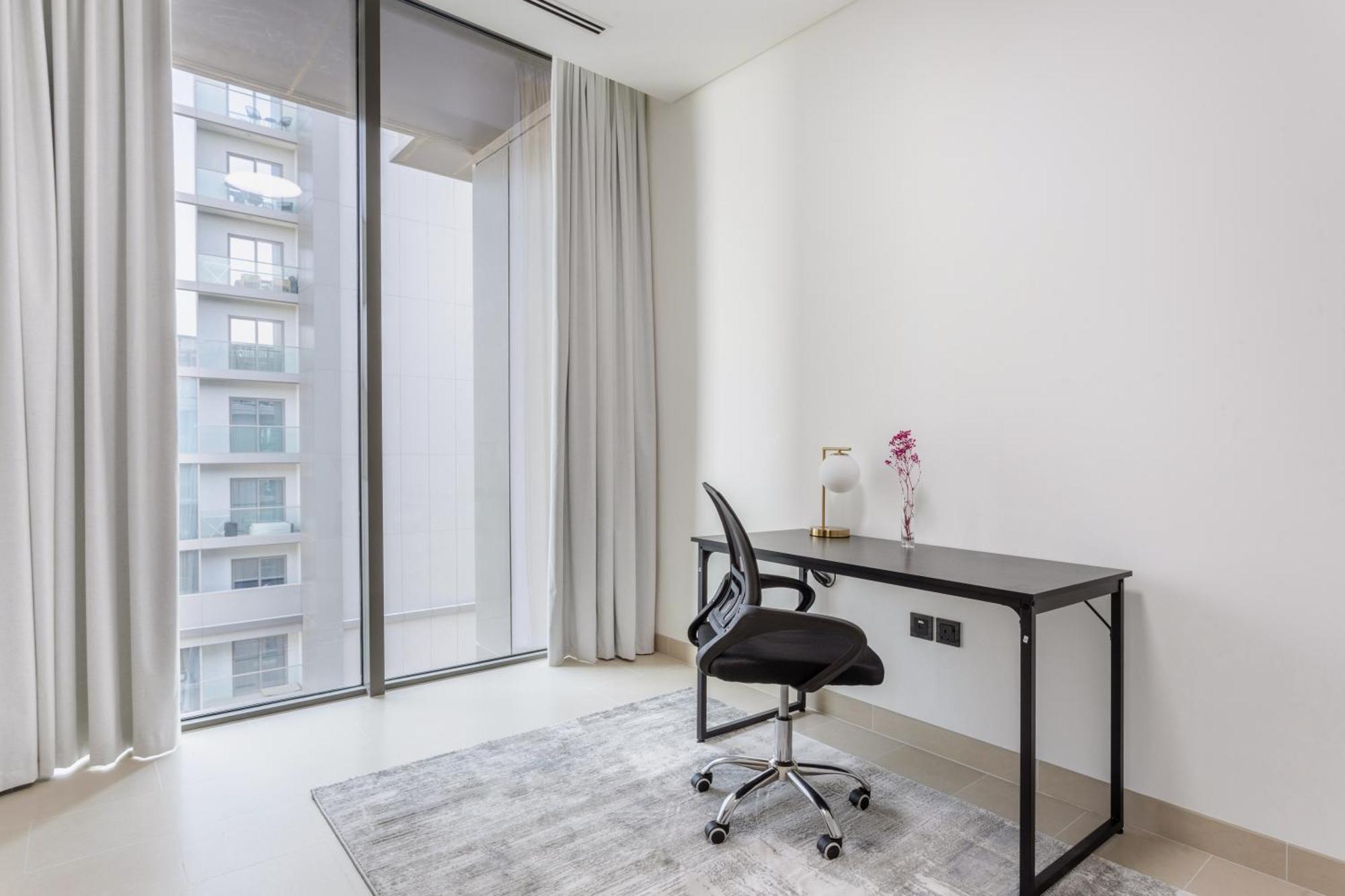 By Latinem Luxury 1br Study Cv A2812 Near Downtown * Dubai