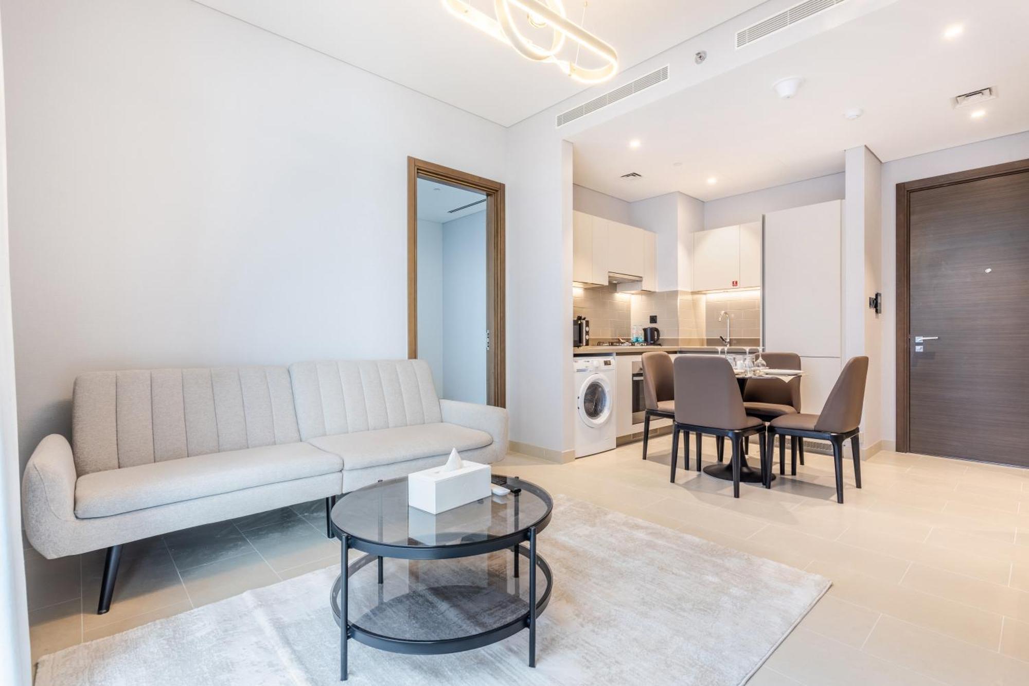 By Latinem Luxury 1br Study Cv A2812 Near Downtown Apartment Dubai