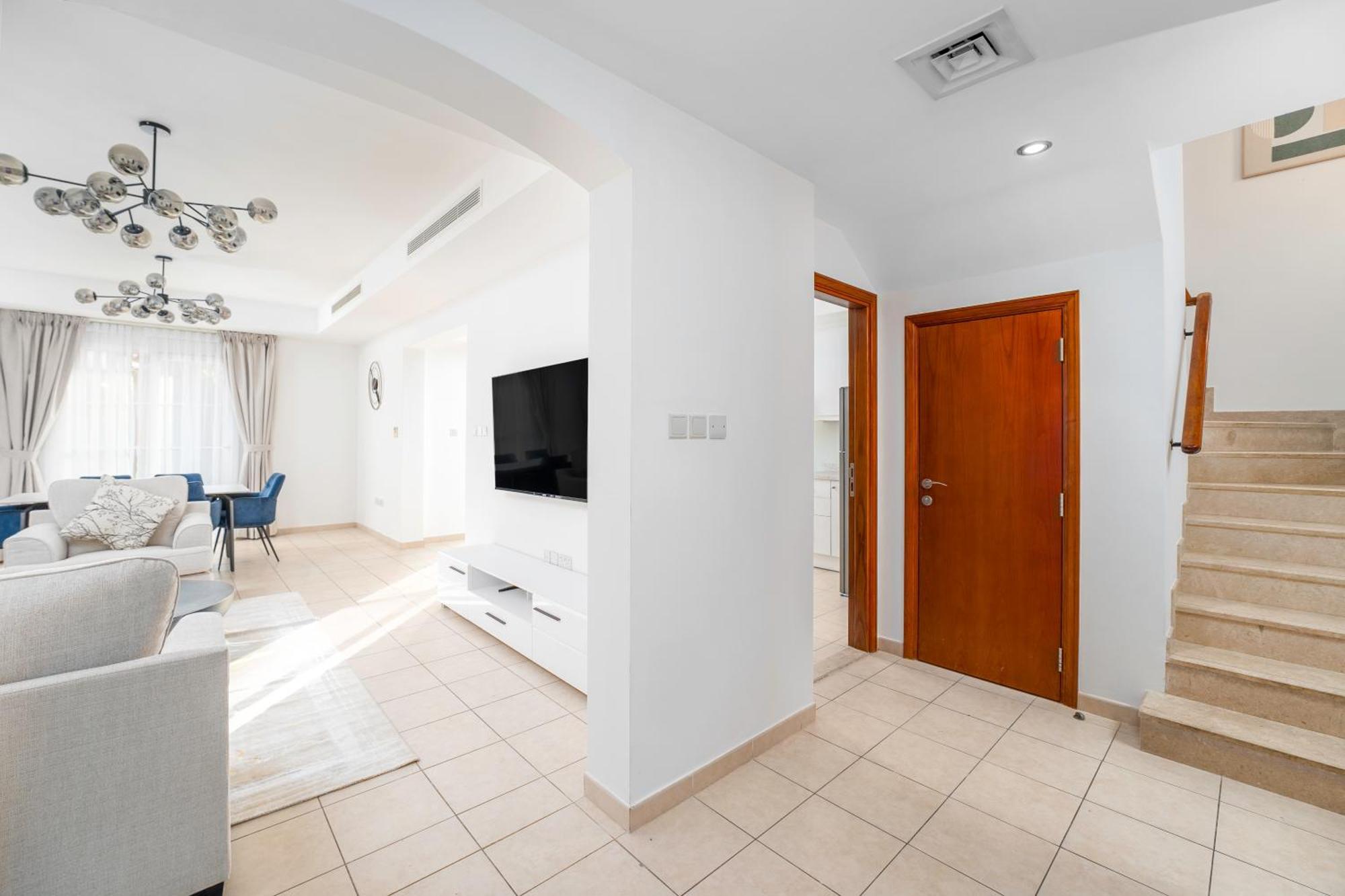 Villa Idyllic Family Haven 3-bedroom With Study By Petals Homes Dubai