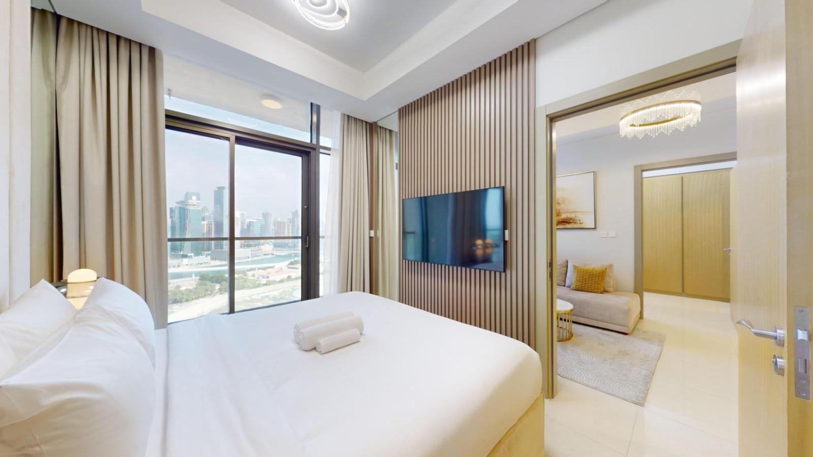 Aykon - Classy Two Bedroom In Business Bay * Dubai