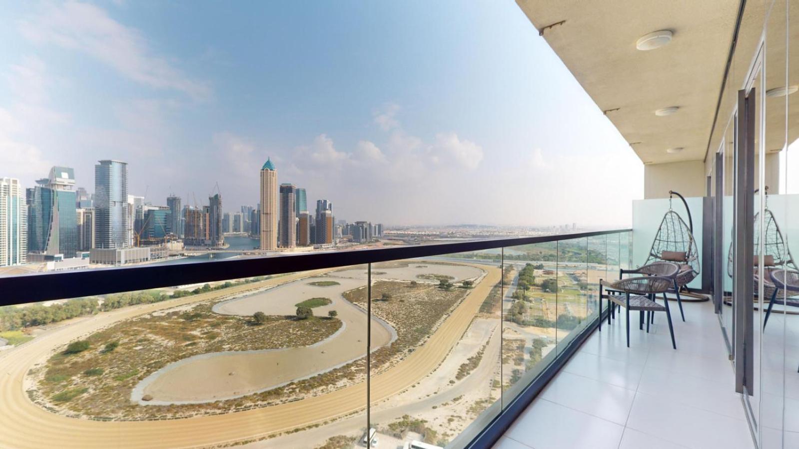 Aykon - Classy Two Bedroom In Business Bay Apartment *