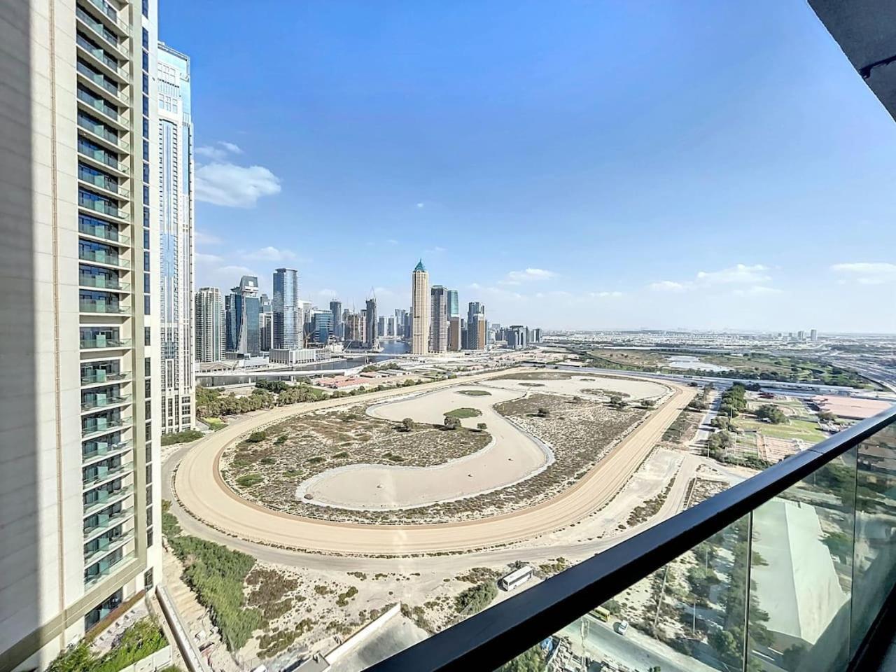 Aykon - Classy Two Bedroom In Business Bay Apartment *