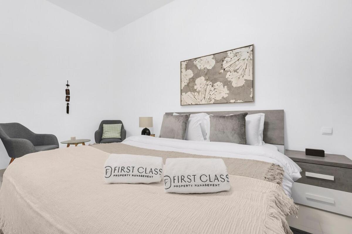 First Class 1br Panoramic View * Dubai