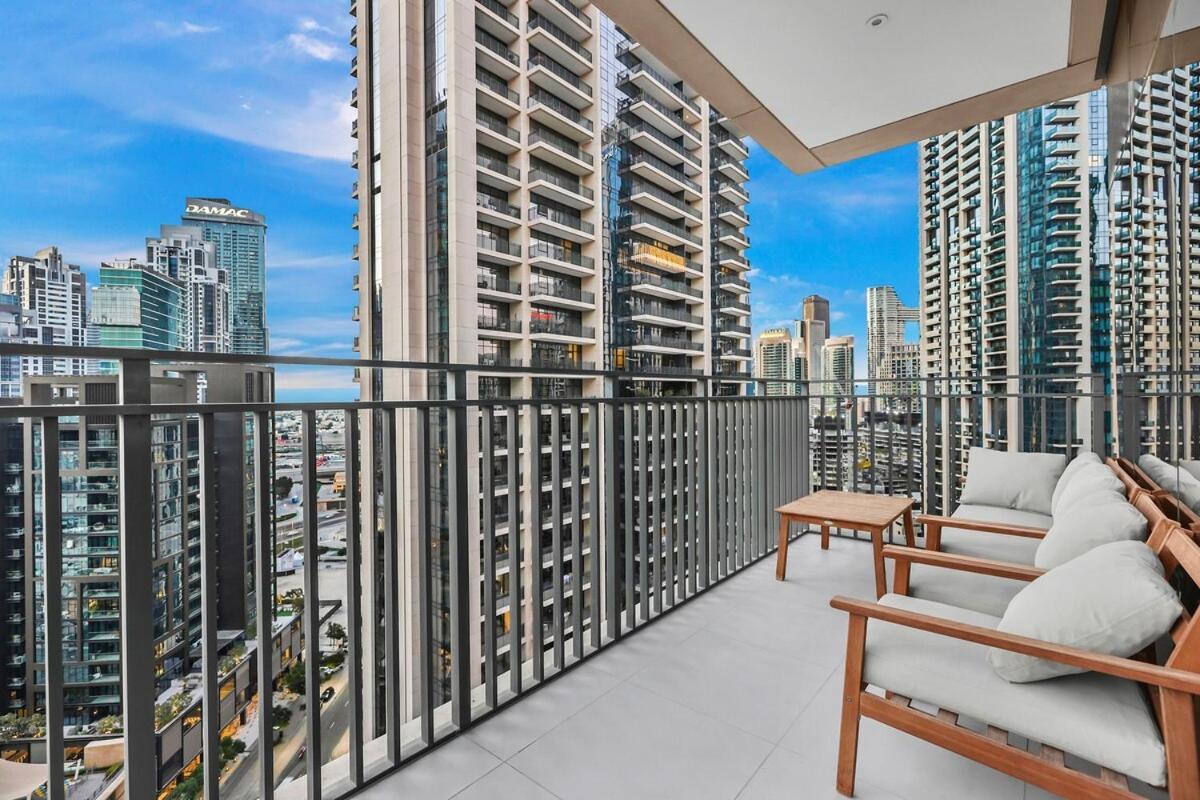 Apartment First Class 1br Panoramic View Dubai