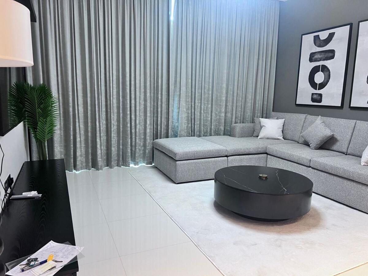 A Luxurious 2 Bedroom Emaar Beachfront In Palm Jumeirah Dubai