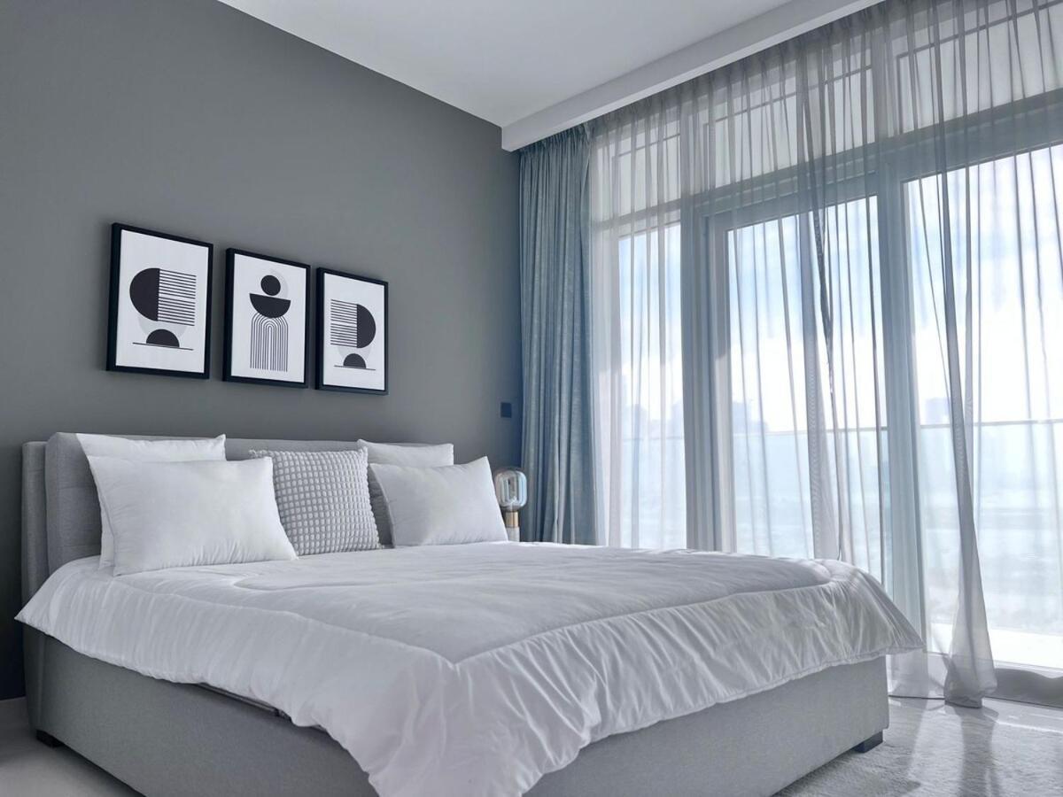 Apartment A Luxurious 2 Bedroom Emaar Beachfront In Palm Jumeirah *