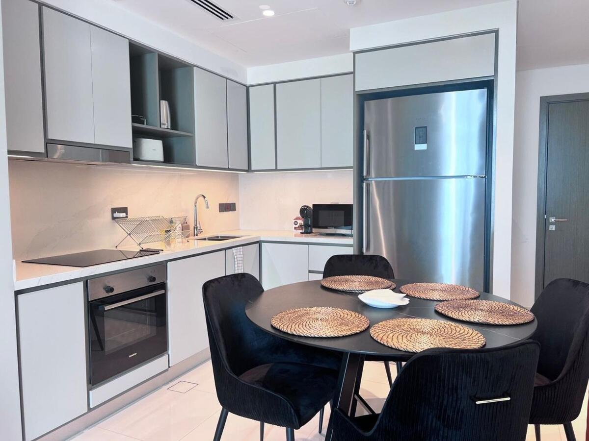 A Luxurious 2 Bedroom Emaar Beachfront In Palm Jumeirah Apartment