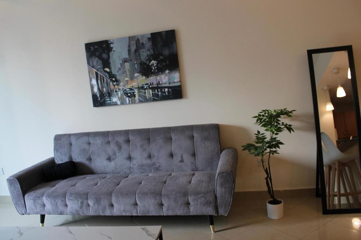 One Bed At A Great Location In Marina Dubai