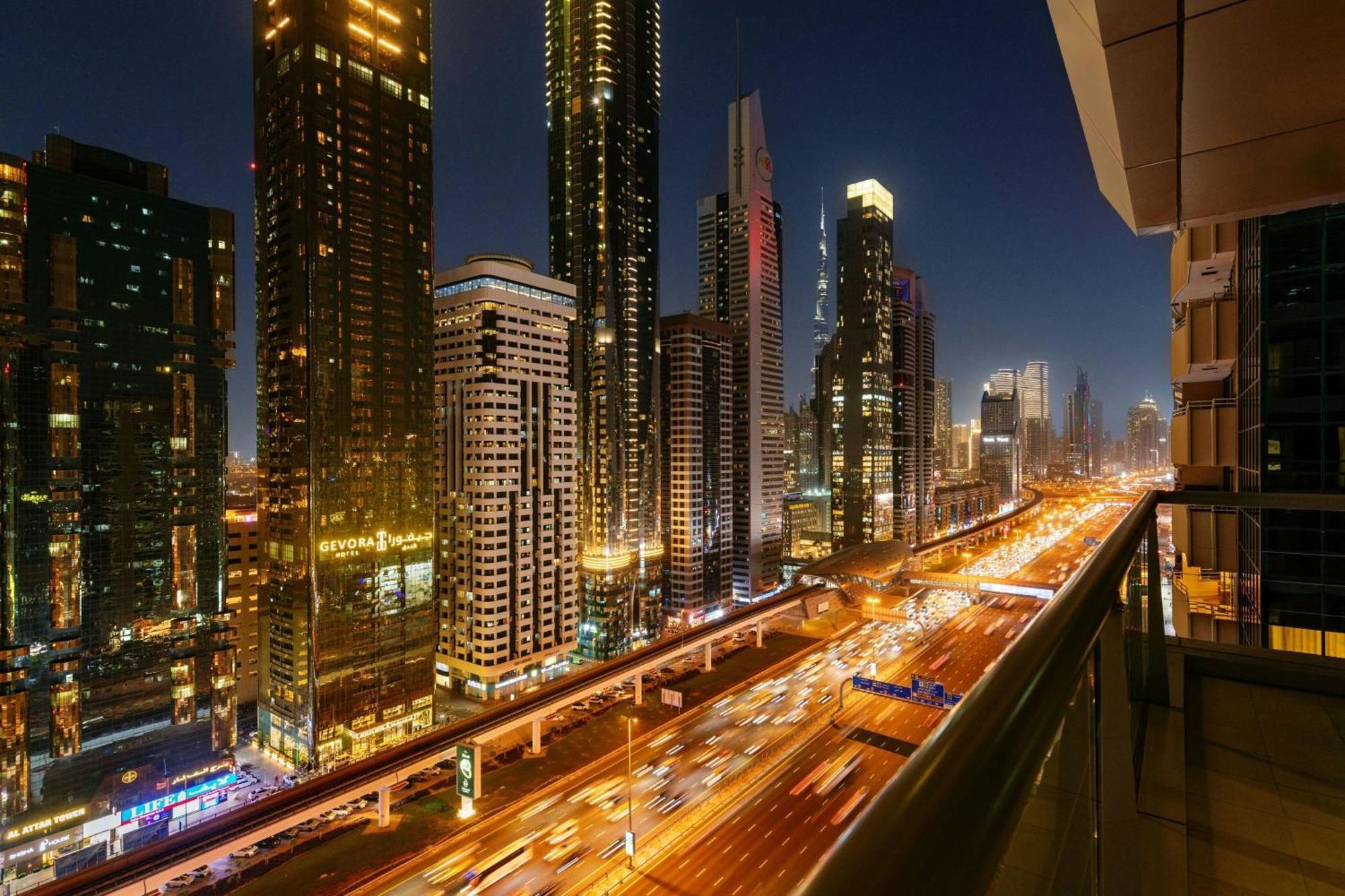 Four Points By Sheraton Sheikh Zayed Road Hotel 4*