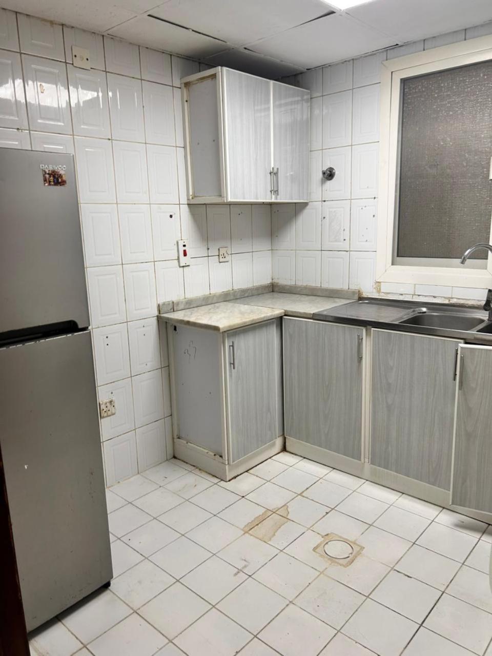 Homestay Brand New Unisex Single Partition In Center Of Bur *