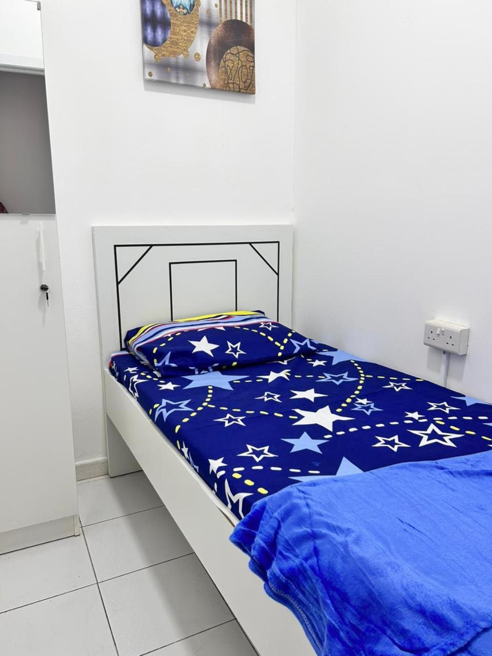 Homestay Brand New Unisex Single Partition In Center Of Bur Dubai