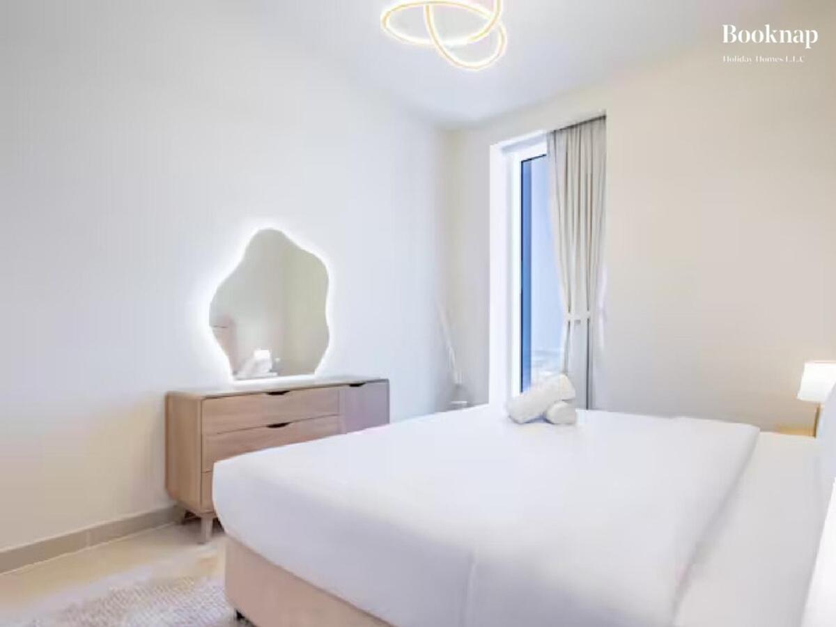 Apartment Lavish 3br With Assistant In Habour Gate Tower