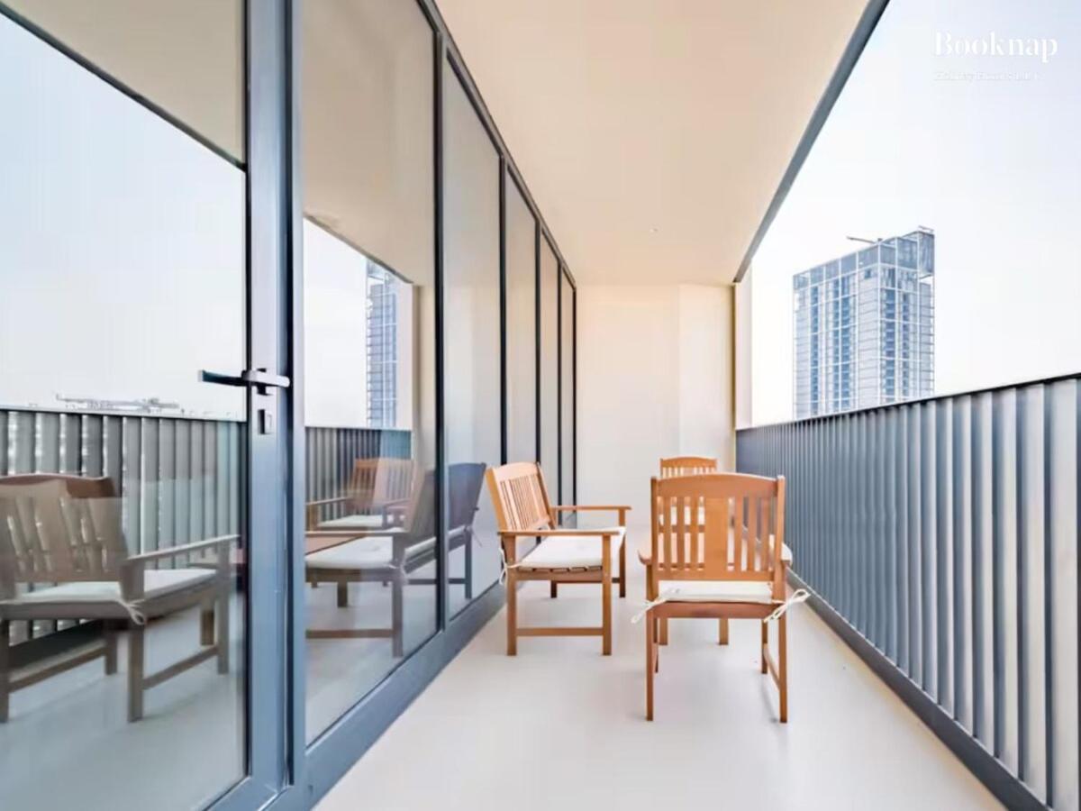 Apartment Lavish 3br With Assistant In Habour Gate Tower