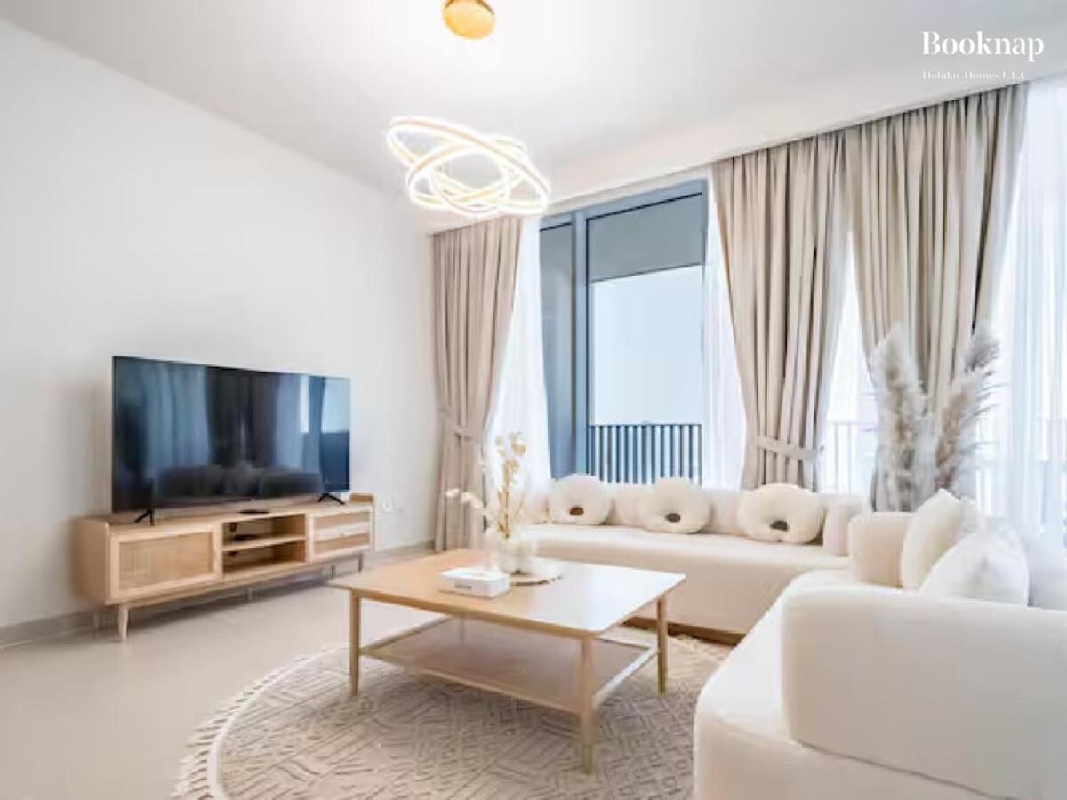 Lavish 3br With Assistant In Habour Gate Tower Apartment
