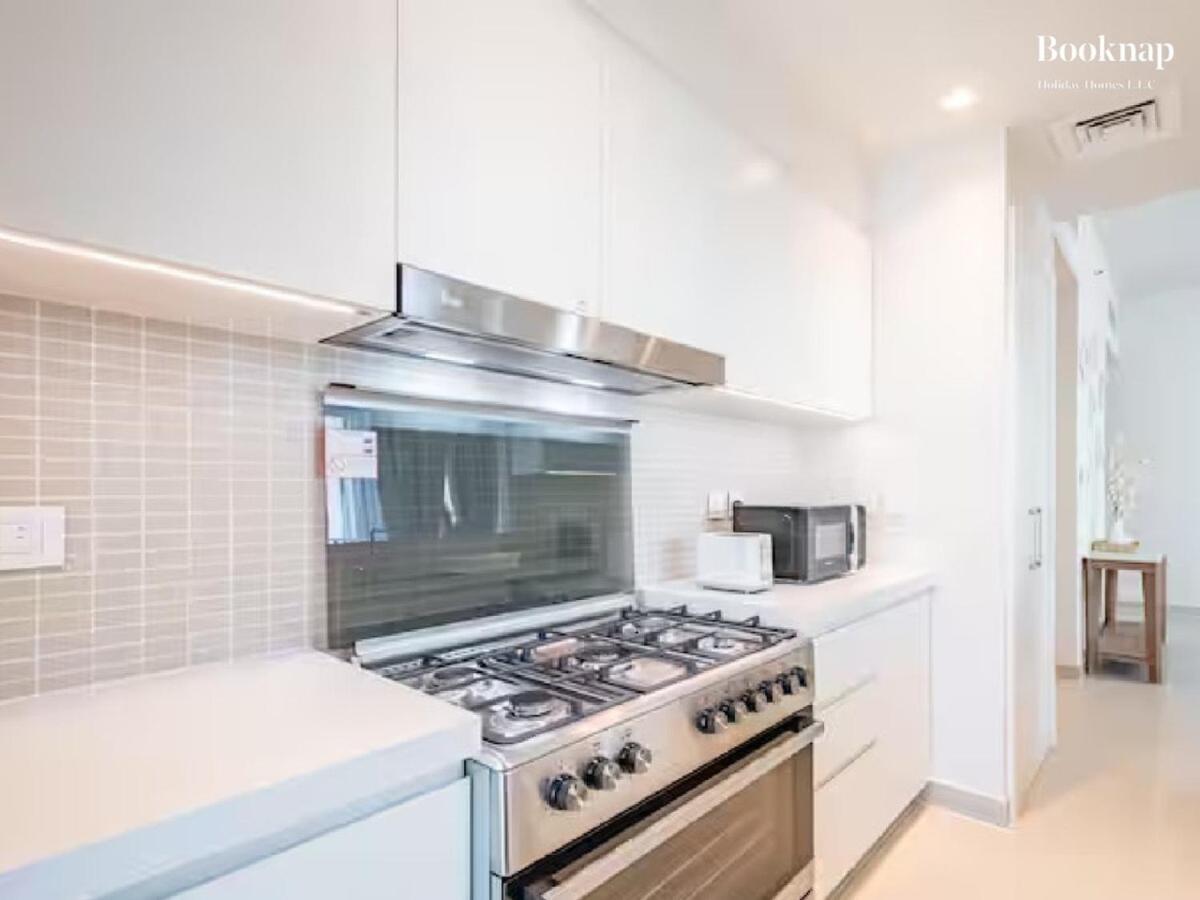 Lavish 3br With Assistant In Habour Gate Tower * Dubai