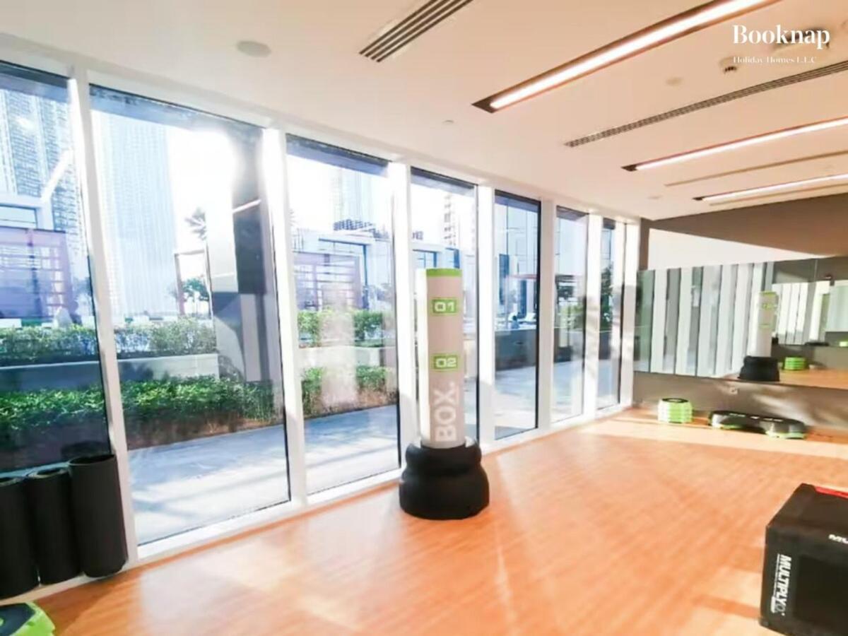 Apartment Lavish 3br With Assistant In Habour Gate Tower