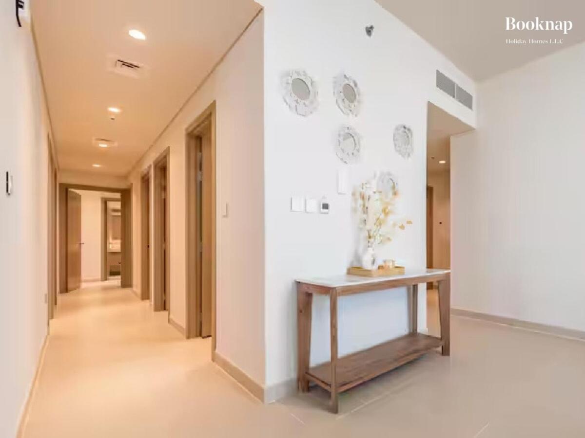 Lavish 3br With Assistant In Habour Gate Tower *