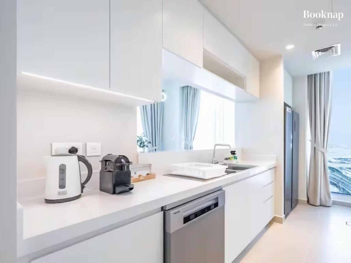 Apartment Lavish 3br With Assistant In Habour Gate Tower *