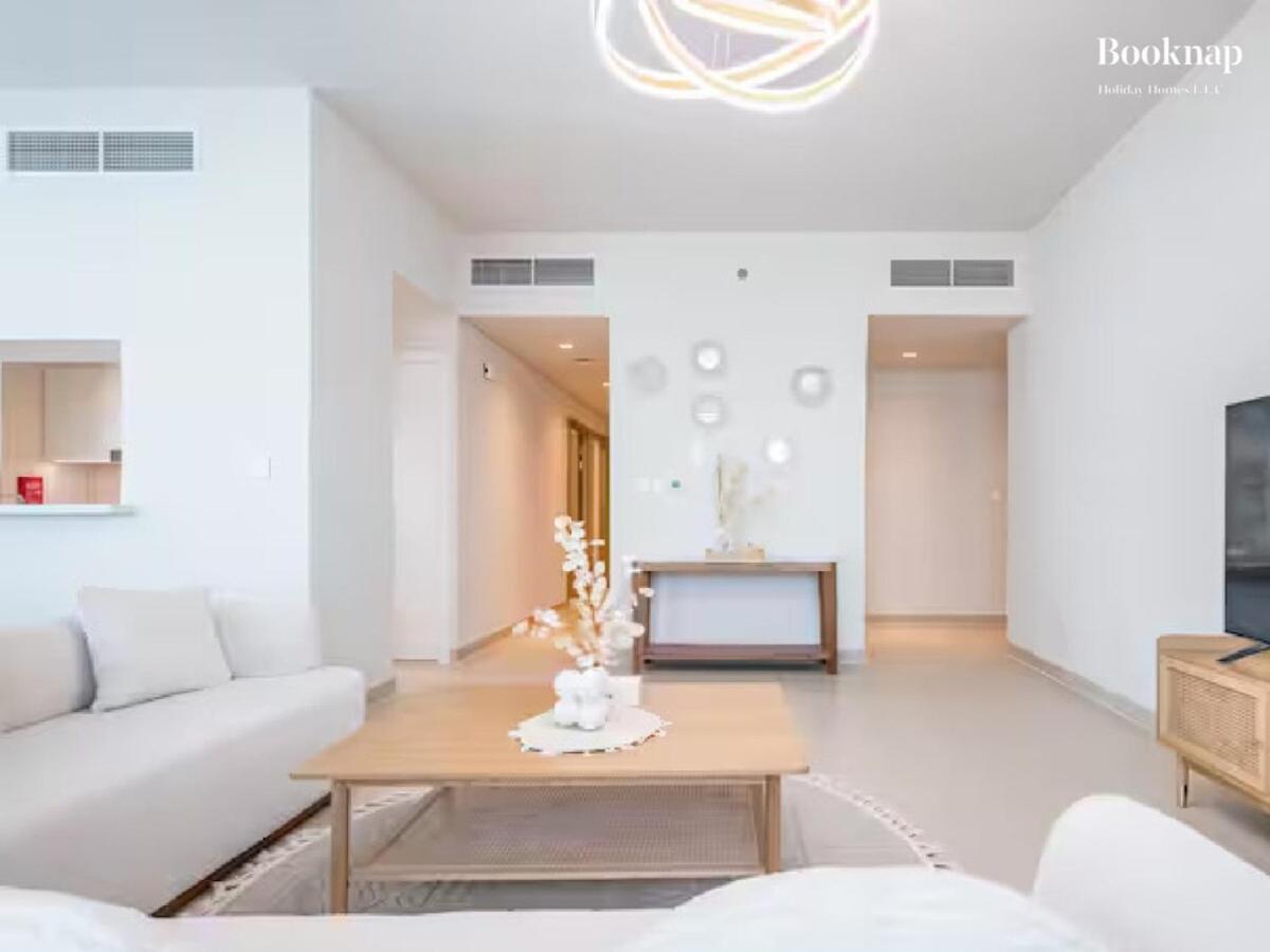 Lavish 3br With Assistant In Habour Gate Tower *