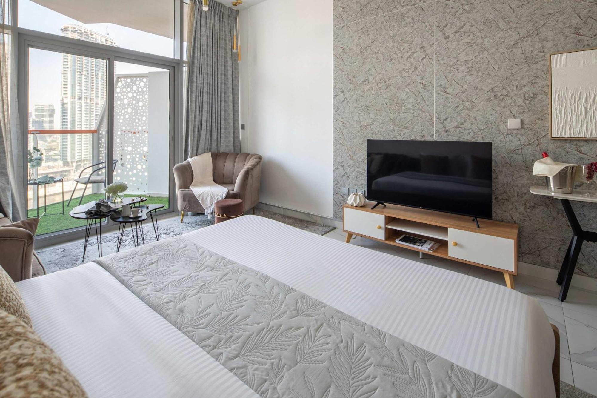 Apartment Frank Porter - Millennium Binghatti Residences Dubai