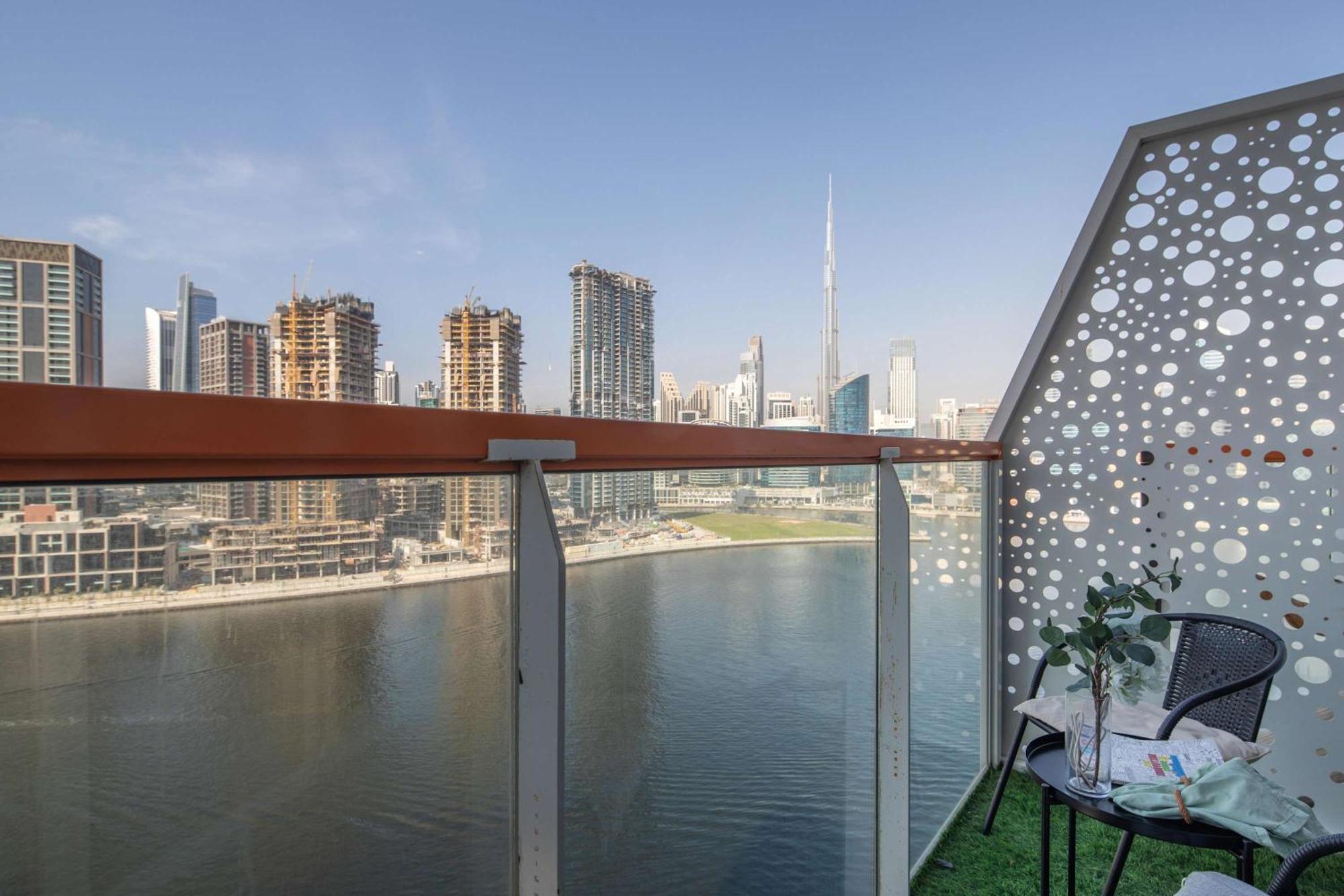 Frank Porter - Millennium Binghatti Residences Apartment *