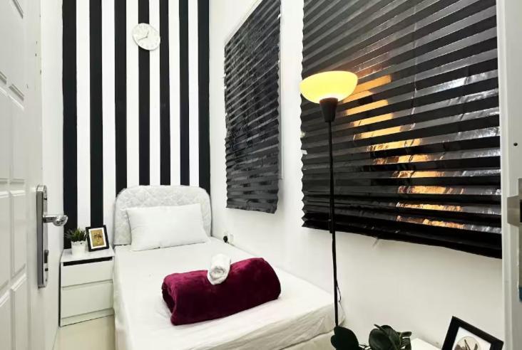 Partitioned Single In Al Barsha 1 Near Metro Homestay