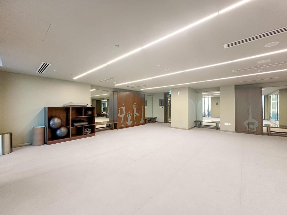 Apartment First Class 2br Mesmerizing Creekfront Views