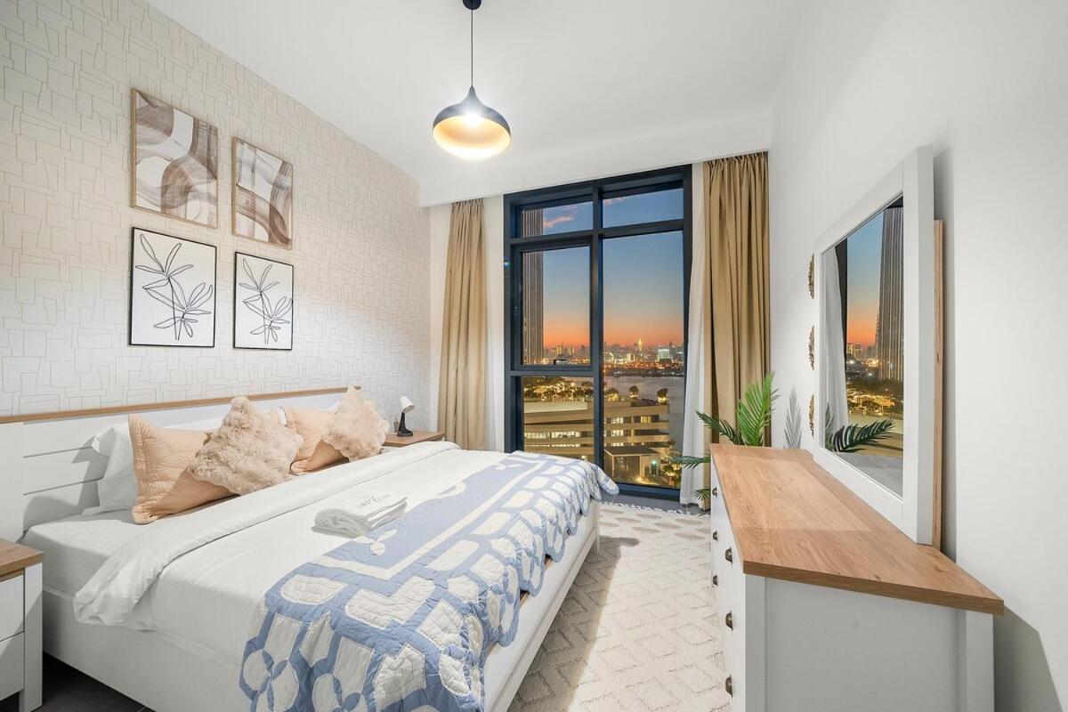 First Class 2br Mesmerizing Creekfront Views Apartment Dubai