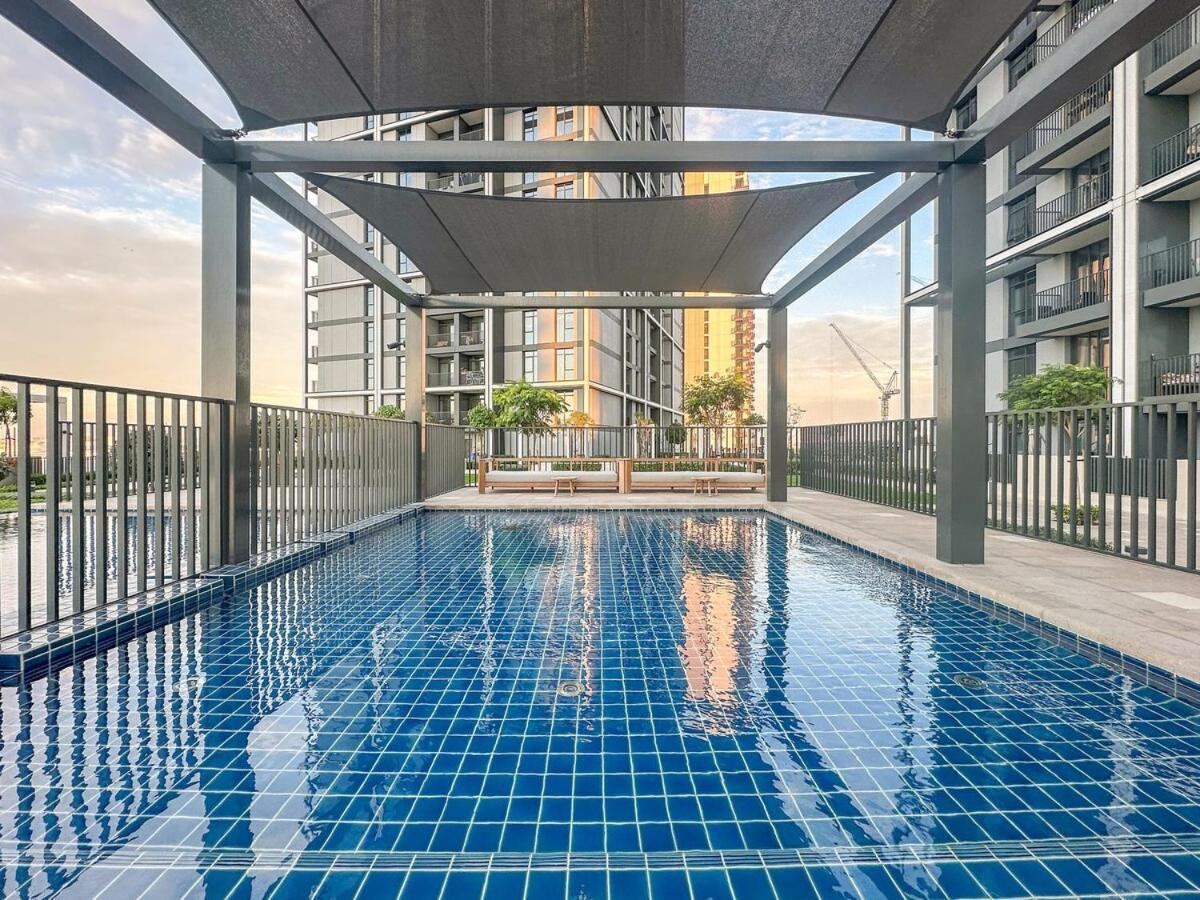 First Class 2br Mesmerizing Creekfront Views Apartment Dubai