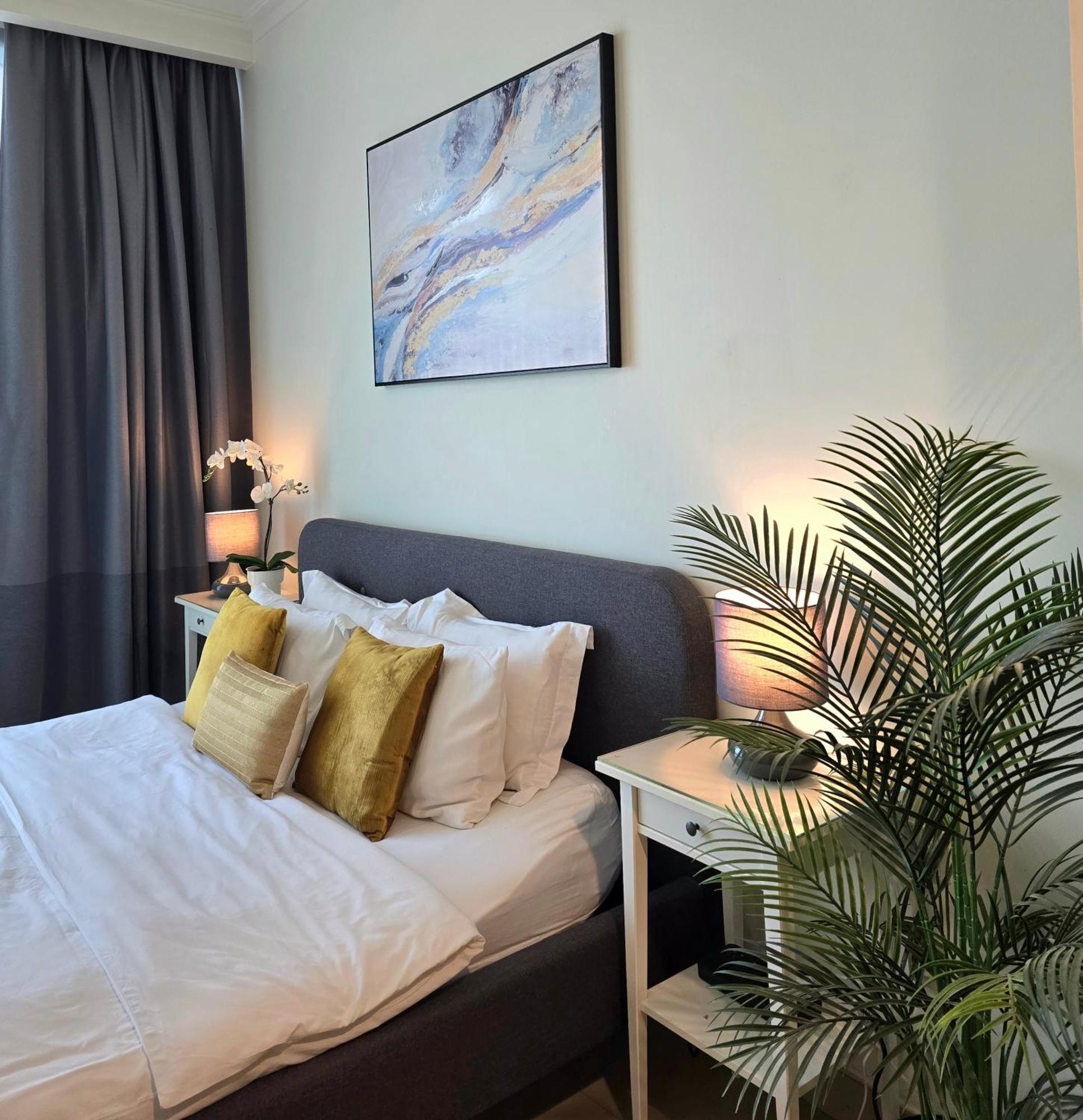 Perfect View W/ Direct Access To Mall & Metro *