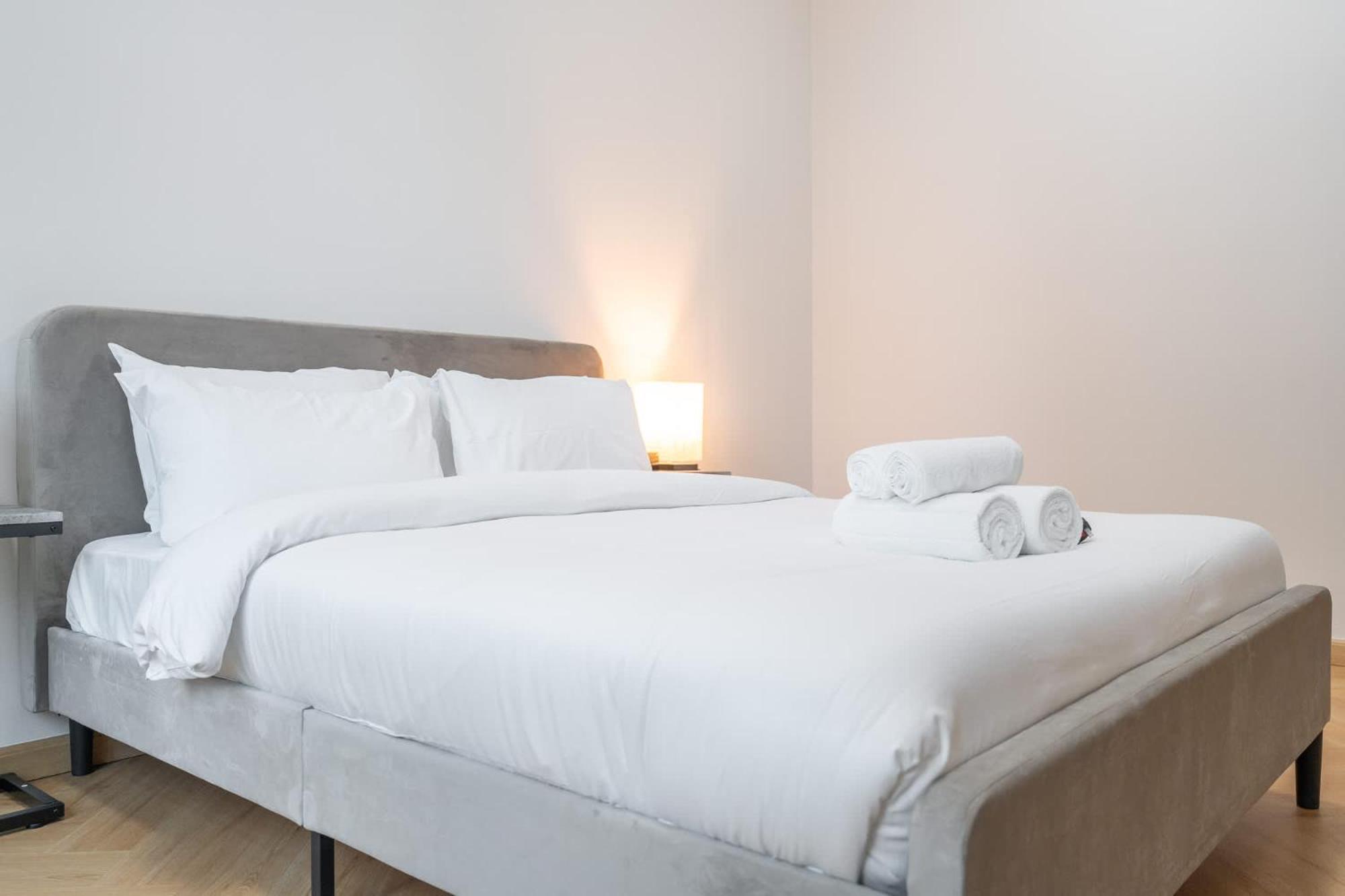 Splendid 2-bedroom For 4 At Ontario Tower Apartment