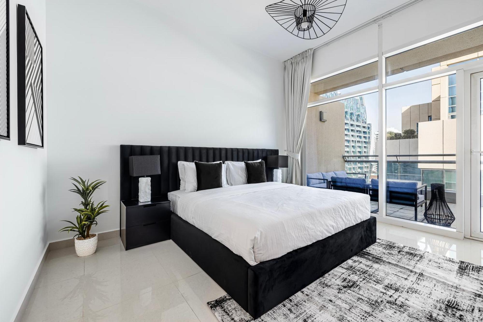 2br Bay Square B13, View *