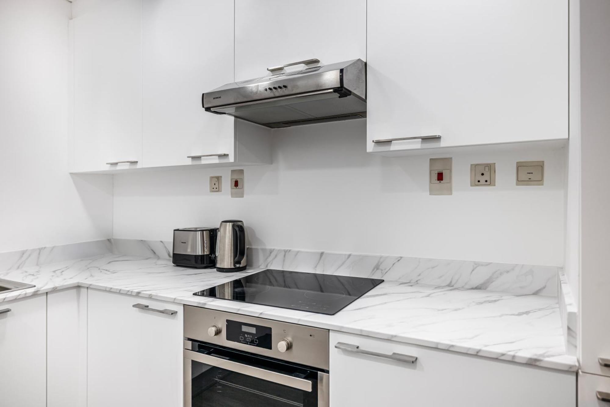2br Bay Square B13, View *