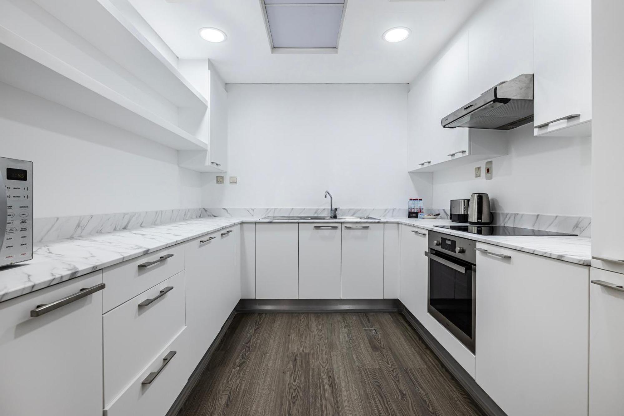 2br Bay Square B13, View * Dubai