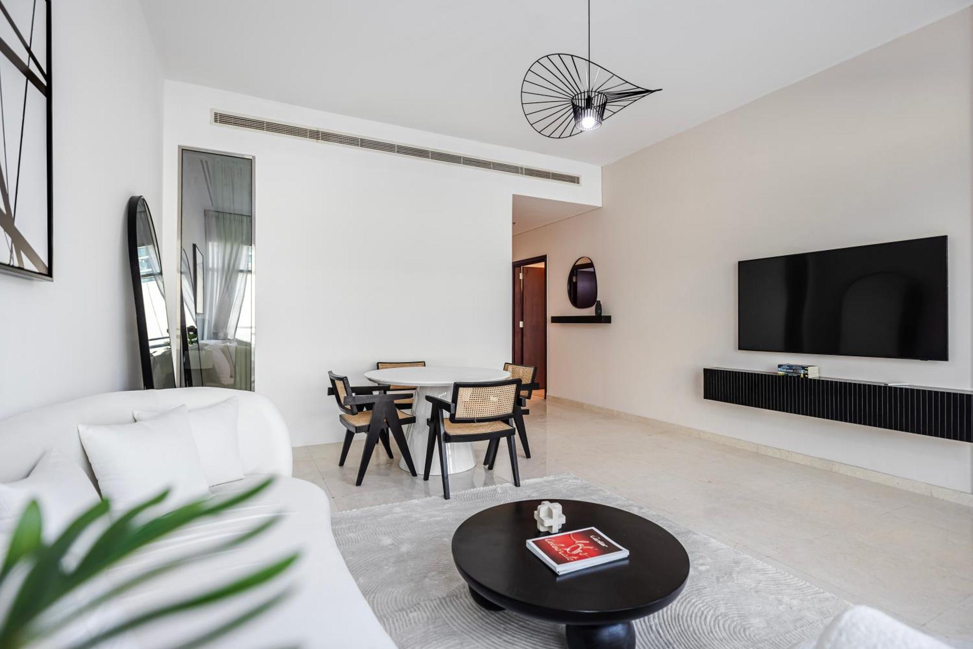 2br Bay Square B13, View *