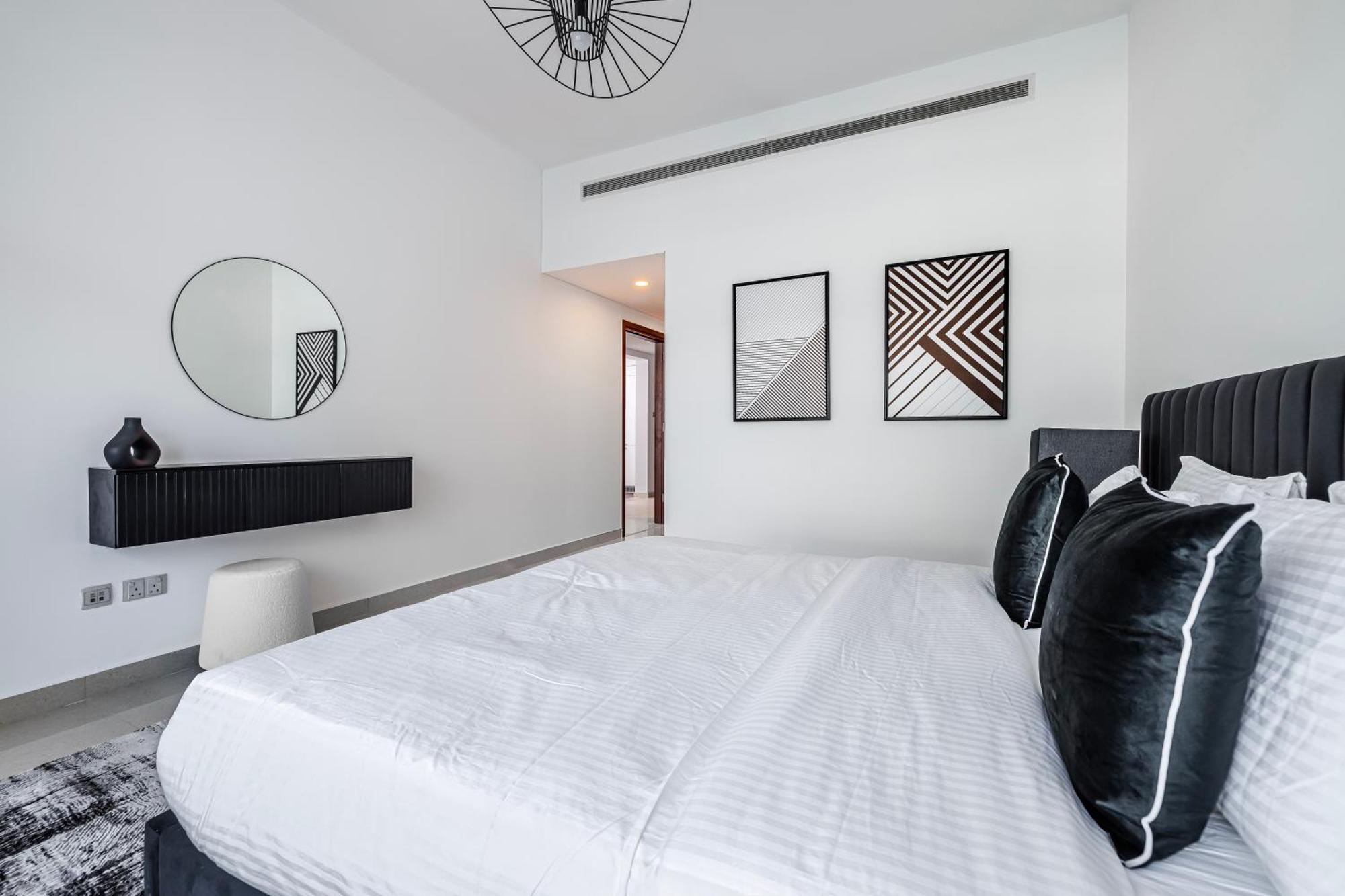 2br Bay Square B13, View Apartment