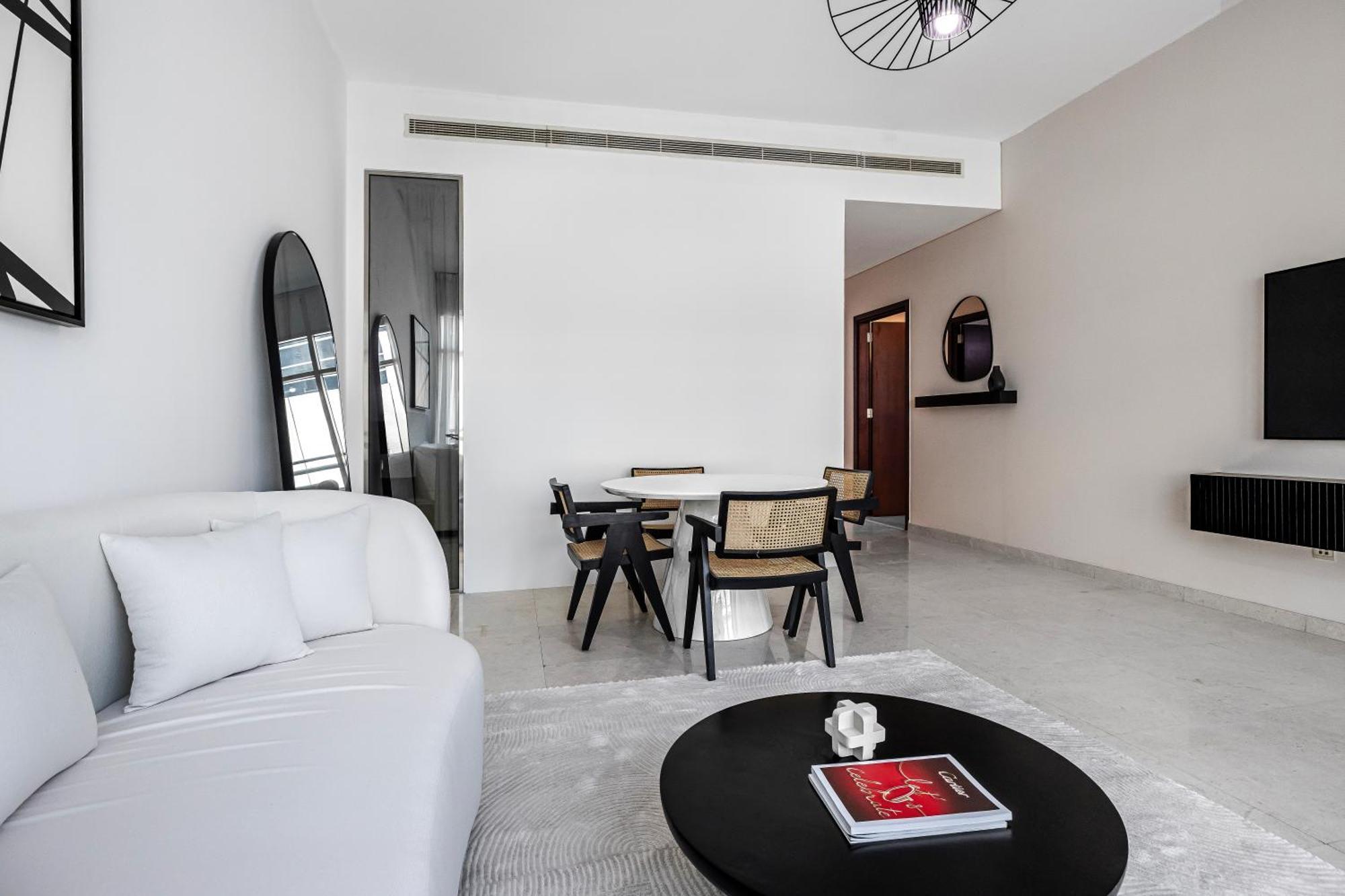 2br Bay Square B13, View