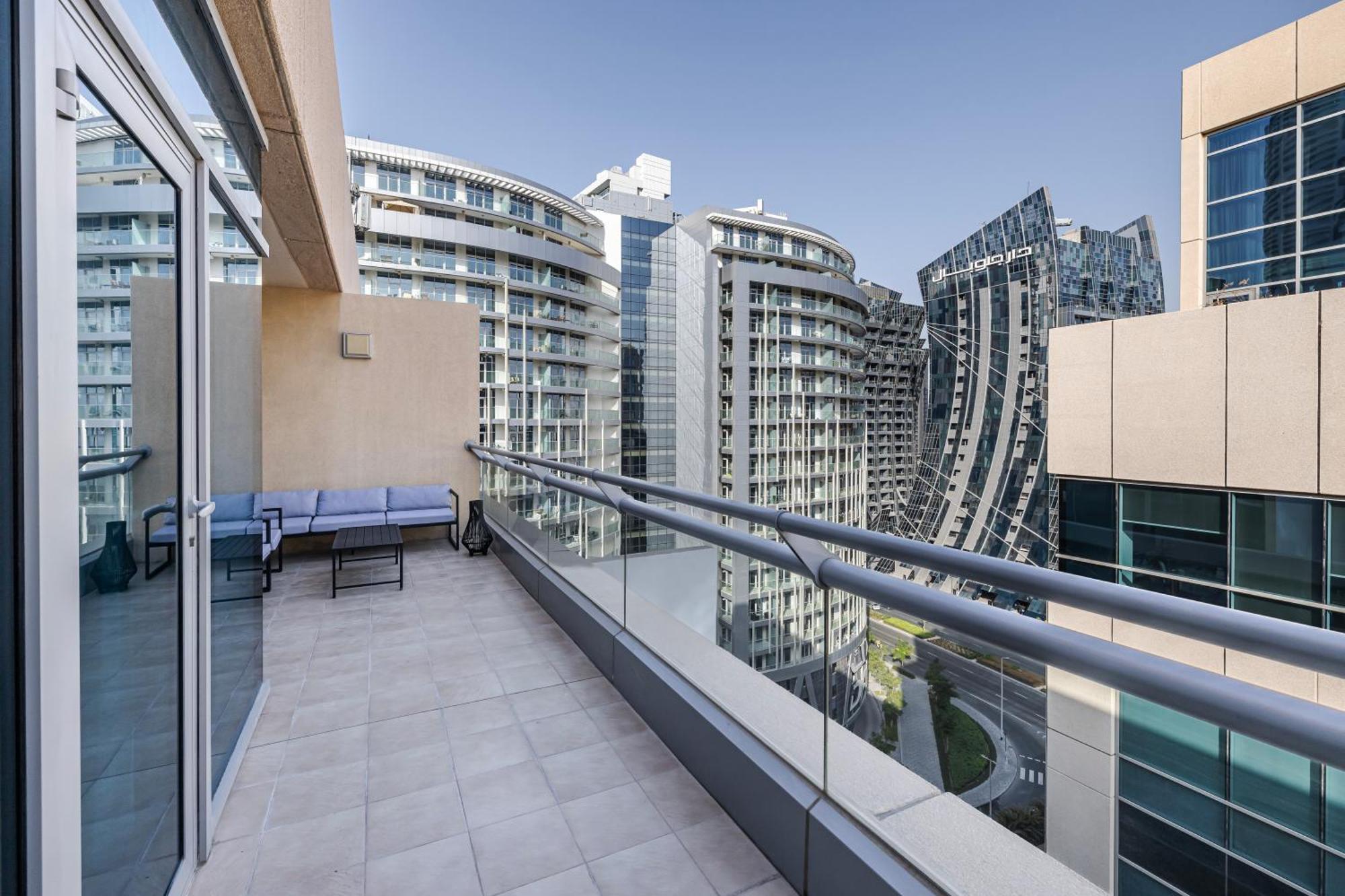 2br Bay Square B13, View *