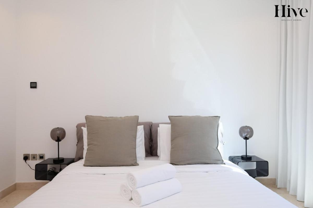 Luxury 3 Bedroom Townhouse In Business Bay Dubai