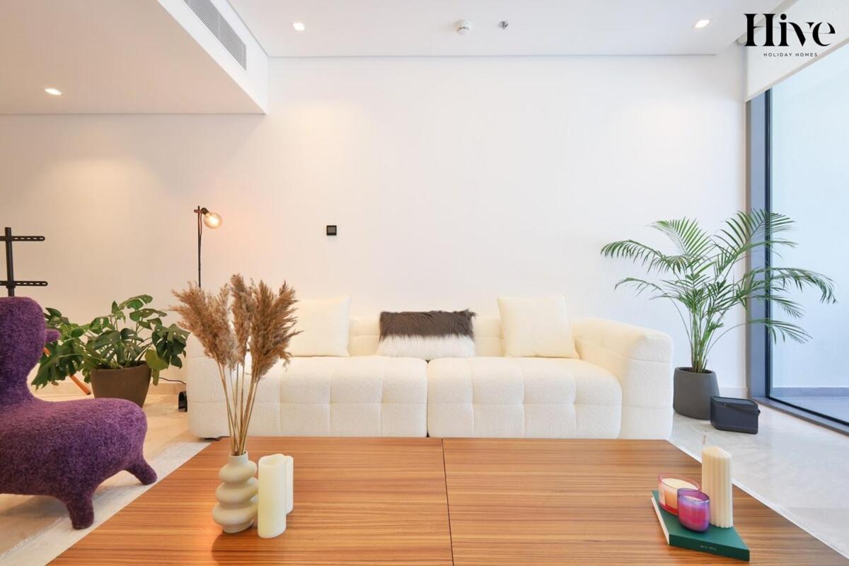 Luxury 3 Bedroom Townhouse In Business Bay *