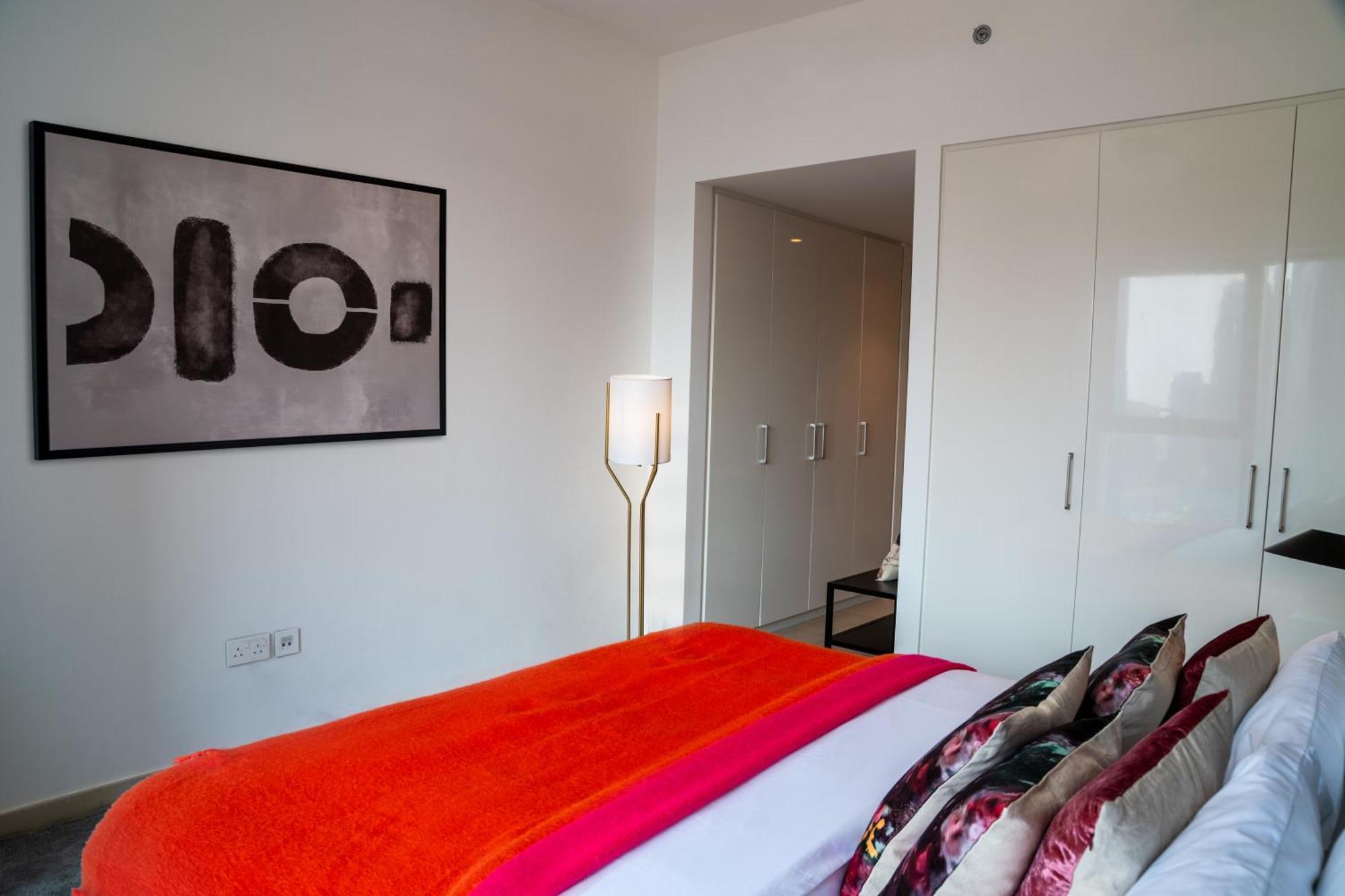 Apartment Burj Khalifa Lifestyle Boost! Fabulous 4bed Open View Corner Mall Access