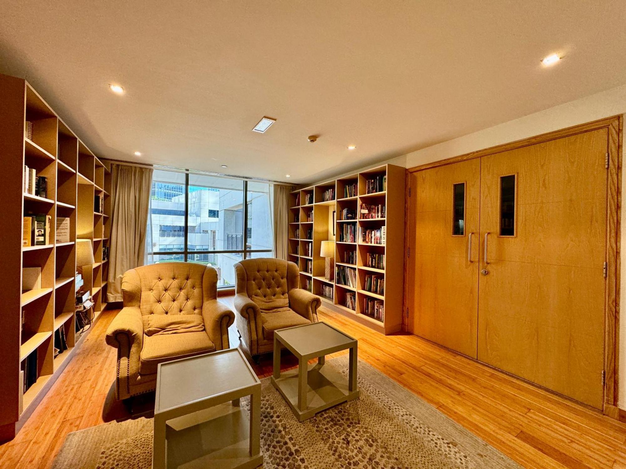 Exquisite Centrally Located 1br In Downtown Apartment *